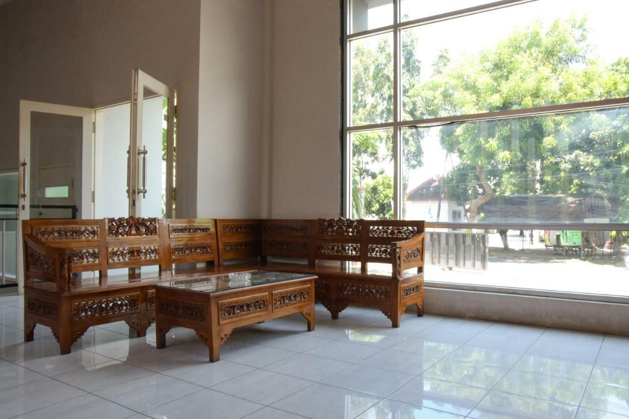 Reddoorz Syariah Near Balai Kota Probolinggo 2 Hotel Exterior foto